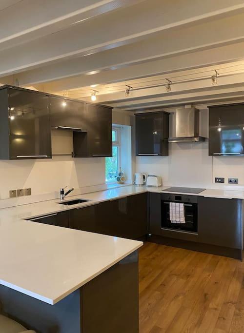 Contemporary Duplex - Private Patio & Parking Leilighet Stockport Eksteriør bilde